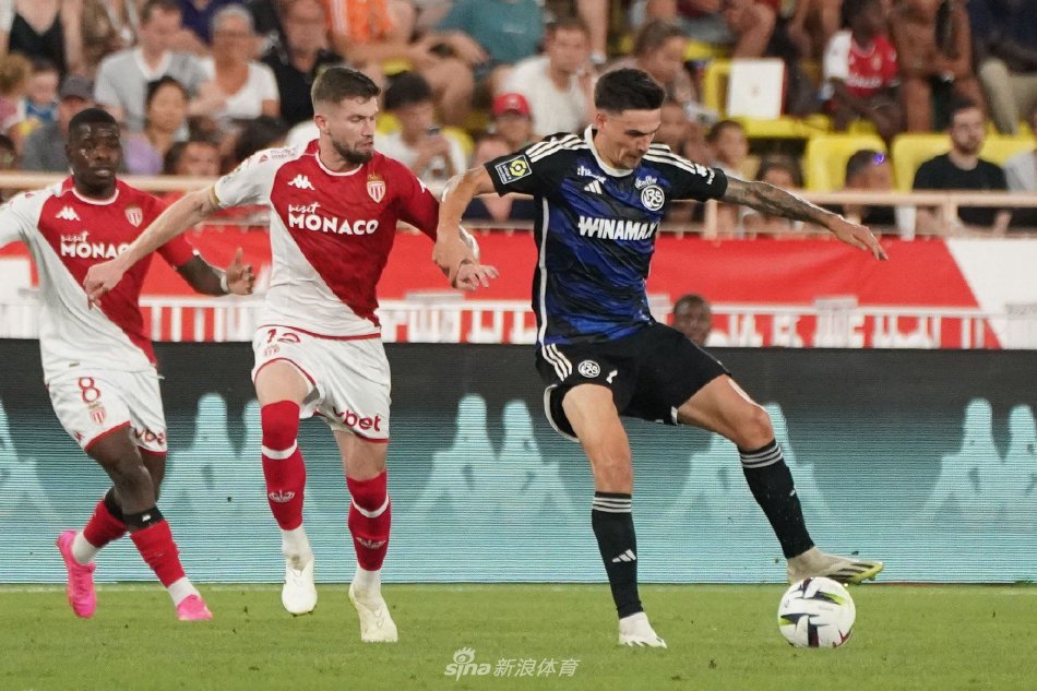 足联财政公 足联财政公