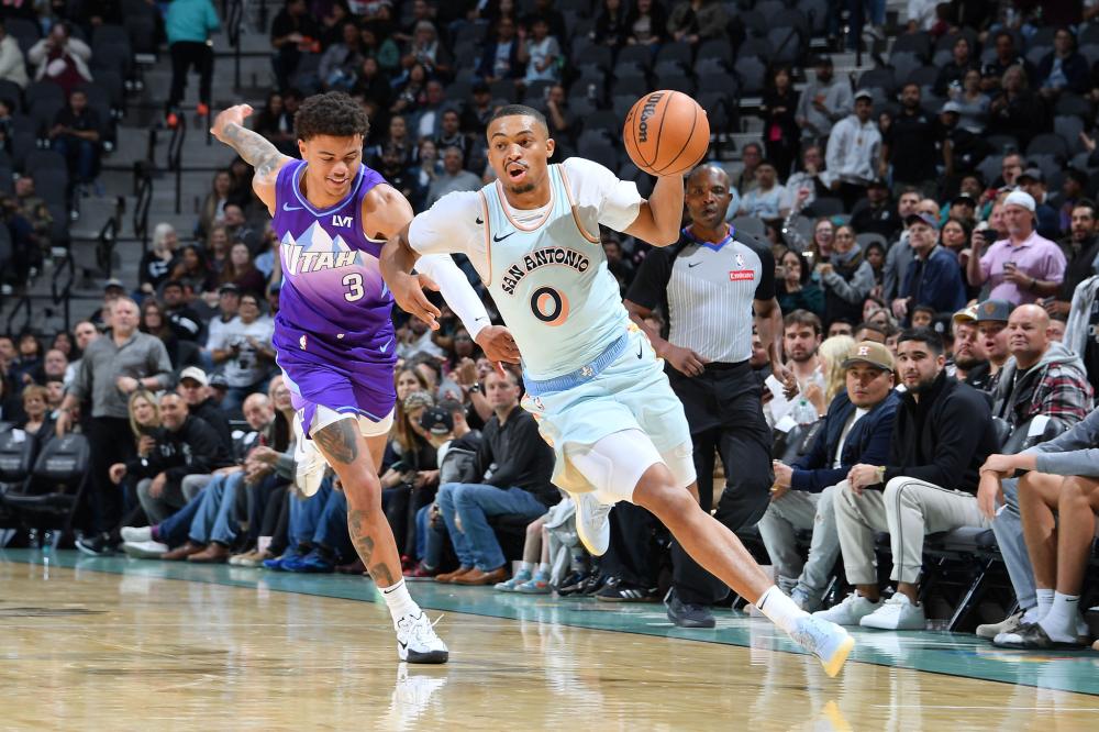 坚韧正是多 坚韧正是多